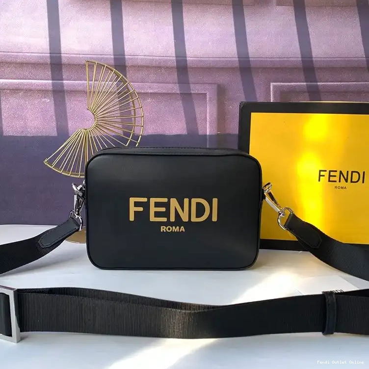 Calf Fendi Logo Leather Black Case Camera ROMA In Compact 0702